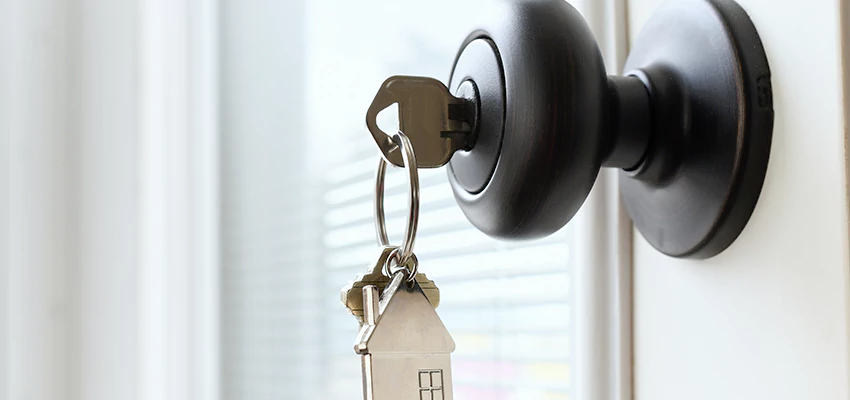 Bifold Door Knob Replacement in Hemet, California