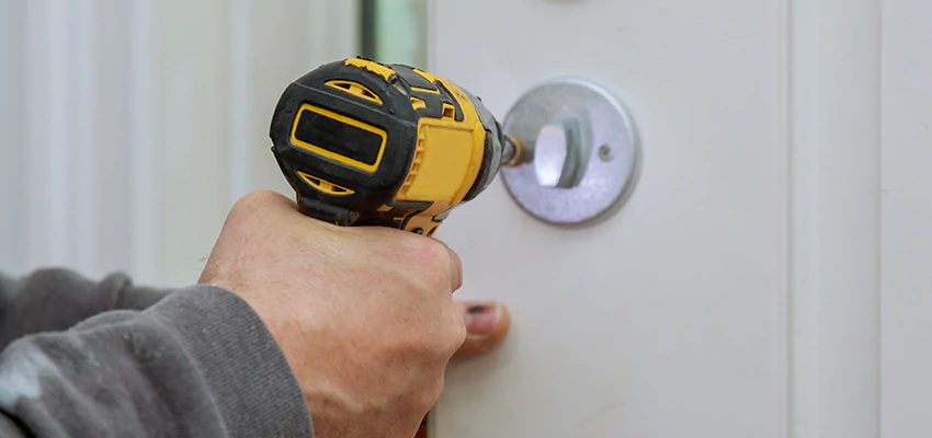 Street Locksmith For Smart Lock Repair in Hemet, CA